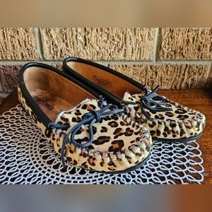 Minnetonka Leopard Moccasins Size 6